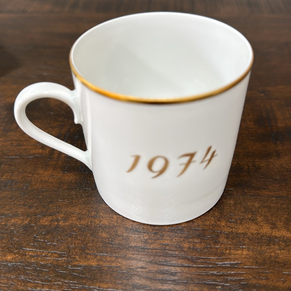 Hummel Collector 1974 Child Mug - Picture 4 of 5